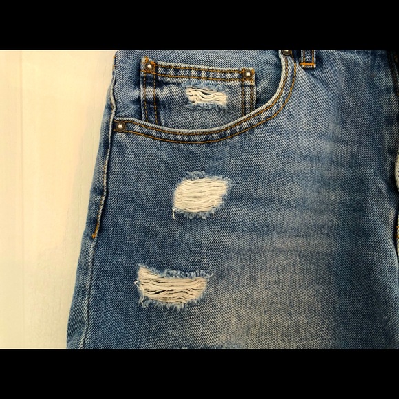 Forever 21 Mid Rise Blue Short Shorts Size 28 - Picture 3 of 7